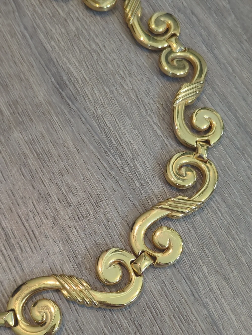 Vintage 90s Escada Spain Scroll Gold Chain Belt - Picture 4 of 9